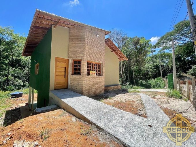 Casa á Venda com Localização Privilegiada no Parque Agrinco em Guararema/SP!